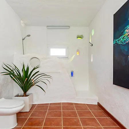 Bohemian Art House - 2br In Yaiza & Garden 펜션