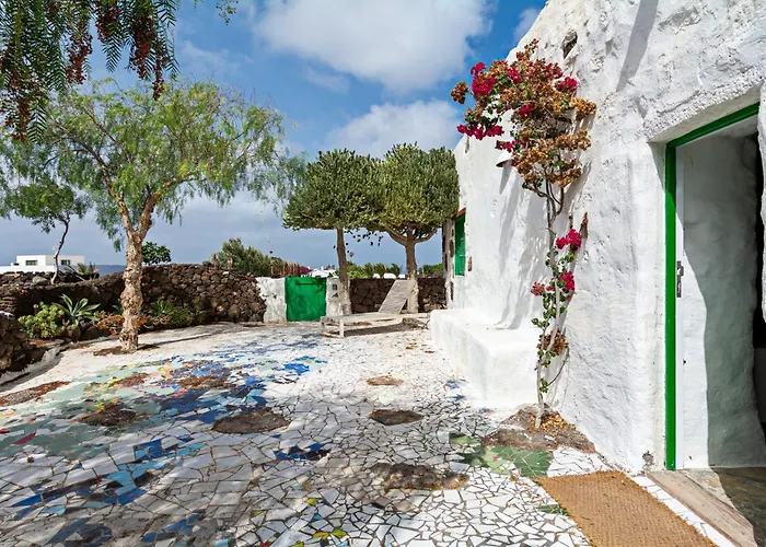 Bohemian Art House - 2br In Yaiza & Garden Nyaraló *