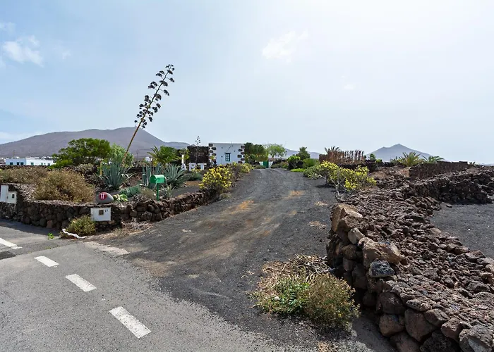 Σπίτι διακοπών Bohemian Art House - 2br In Yaiza & Garden *