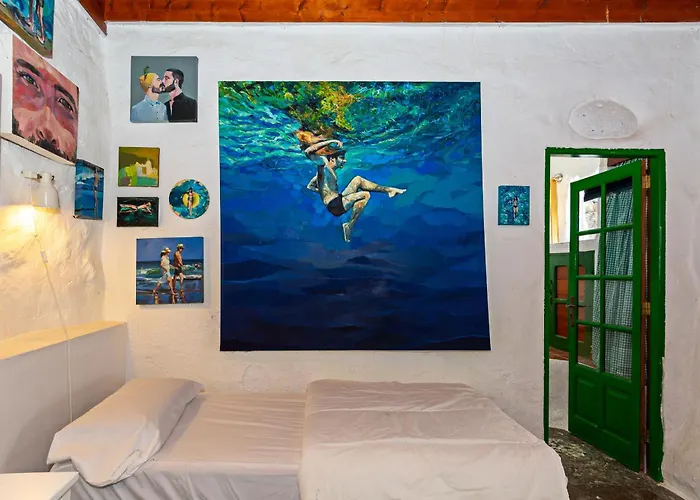 Bohemian Art House - 2br In Yaiza & Garden *