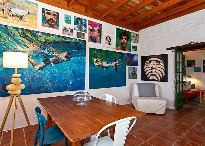 度假居 Bohemian Art House - 2br In Yaiza & Garden